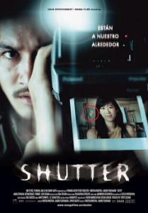 shutterb79495fzf8 209x300 Shutter (2004)