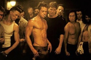 fight club2 300x198 Fight Club (1999) cu Brad Pitt