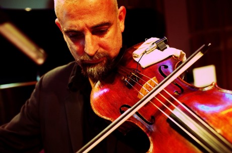 Mat Maneri - credit foto Elmar Lemes Mat Maneri credit foto Elmar Lemes 460x305 Show muzical inedit la TIFF 2010