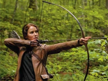 Jennifer Lawrence in The Hunger Games 2012 Movie Image e132085653444513 460x345 [Trailer] The Hunger Games