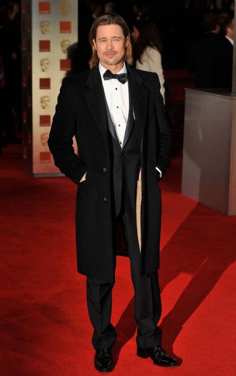 Brad+Pitt+attends+the+Orange+British+Academy+Film+Awards+2012jpg1 460x733 Tinute pe covorul rosu la BAFTA 2012