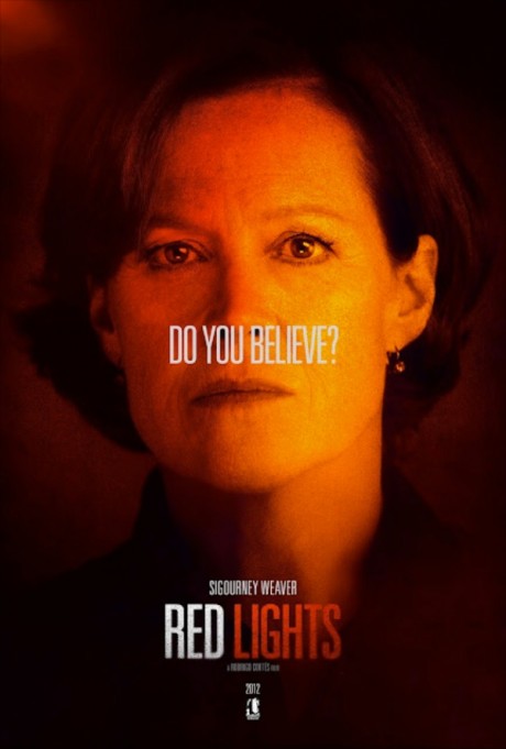 Postere cu personajele din Red Lights Redlights420312 460x681 Postere cu personajele din Red Lights