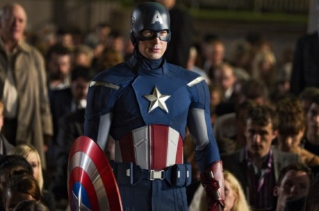 the avengers chris evans captain america image 600x399 460x305 Imagini noi din The Avengers