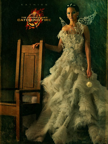 Katniss a p Noile postere pentru The Hunger Games: Catching Fire