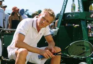 09 300x208 Wimbledon (2004)