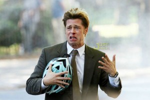 brad pitt burn after readin 300x200 Burn After Reading (2008) 