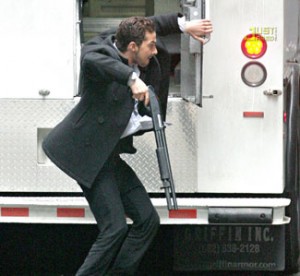 shia labeouf shotgun 03 300x276 Eagle Eye (2008)