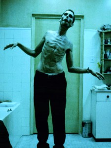 600full the machinist photo 225x300 Jovi: The Machinist (2004)