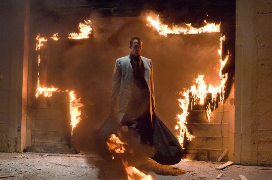 legion excl 2a 550x365 [Trailer Tare] Legion: Man vs God