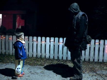 mike and mini me 440x330 Halloween II (2009)