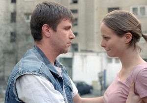 aer 04 300x211 Amintiri din Epoca de Aur 2 (2009)