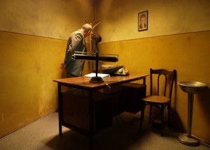 cold waves 1 300x215 Război pe calea undelor (2007)