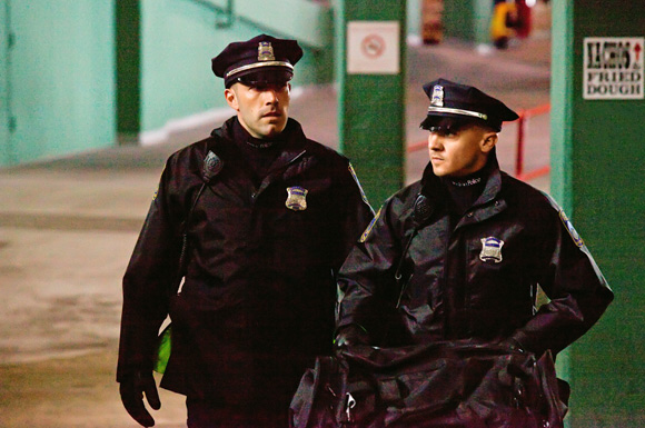 wb10preview thetown01 fullsize2 pe scurt: Bruce Willis, Ben Affleck, Drew Barrymore