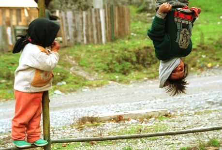 copiii uraniului 459x310 Copiii Uraniului şi Drumul Păsărilor proiecţii speciale la Elvira Popescu