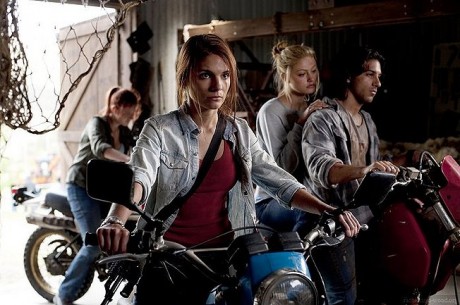 tomorrow 1 460x305 Tomorrow, When the War Began (2010)