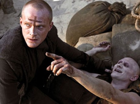 priest 2011 2 460x342 Priest (2011)