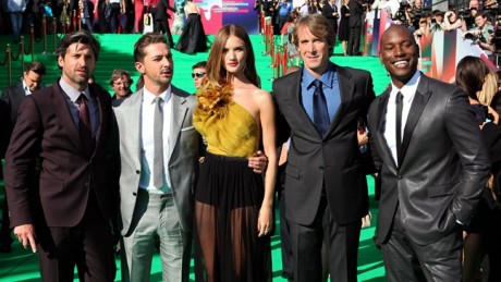TRANSFORMERS 3: DARK OF THE MOON red carpet arrivals of the Global Premiere at the Moscow Film Festival img9816 a l 460x259 Linkin Park au concentrat la Moscova pentru “Transformers 3”