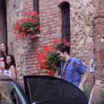 ROBERT PATTINSON verabschiedet sich von seinen Fans am Set von “New Moon” in Montepulciano