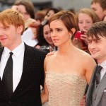 Emma+Watson+Emma+Watson+hits+red+carpet+World-in-Oscar-de-la-Renta-Fall-2011-collection-03