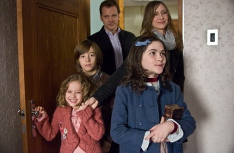 2009 07 23 OrphanA 460x302 Filme de speriat