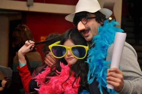 400791 10151178762320459 288041500458 22514026 420064926 n1 460x305 Cum a fost la Shorts Up Comedy Night!