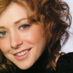 Alyson_Hannigan_0010_1600X1200_Wallpaper