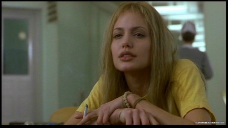 Girl Interrupted The movie girl interrupted 11807909 1272 716 460x258 Angelina Jolie, printre prezentatorii premiilor Oscar 2012
