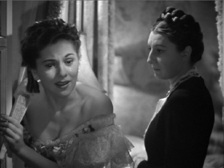 Rebecca pic 1 460x344 Remake dupa filmul lui Hitchcock, Rebecca 