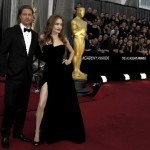 brad-pitt-angelina-jolie-oscars-red-carpet-2012-ap
