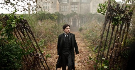 The Woman in Black radcliffe 460x238 The Woman in Black (2012)