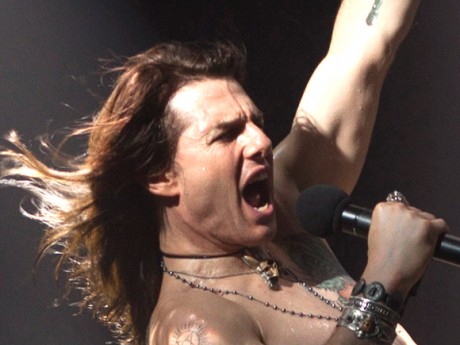 Tom Cruise ar putea juca in remake ul filmului A Star is Born Tom Cruise Rock of Ages Tattoos 3 460x345 Tom Cruise ar putea juca in remake ul filmului A Star is Born