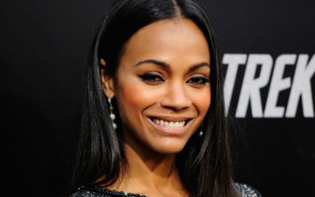 zoe saldana 110 460x287 Megan Fox si Zoe Saldana vor juca in Swindle