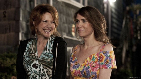 Girl Most Likely Movie Poster 700x393 e1377258548868 Girl Most Likely [2013]